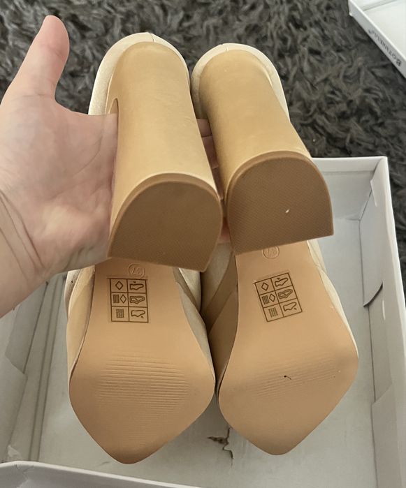 Pantofi din satin cu toc inalt si platforma