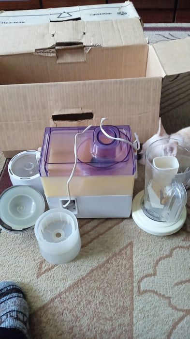 Продам кухонный комбайн