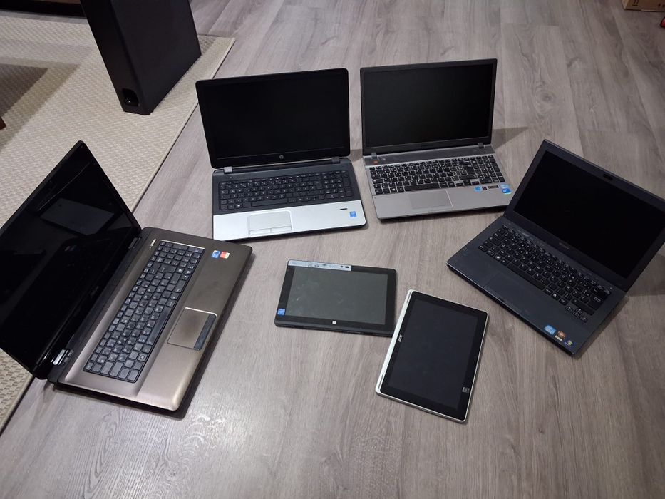 Laptop-uri pentru piese sau reparat