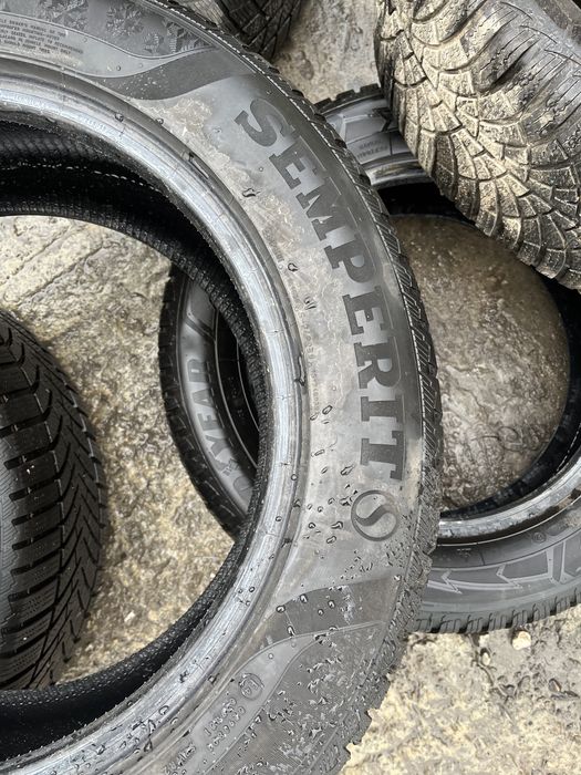 235/55/17 зимни гуми Semperit