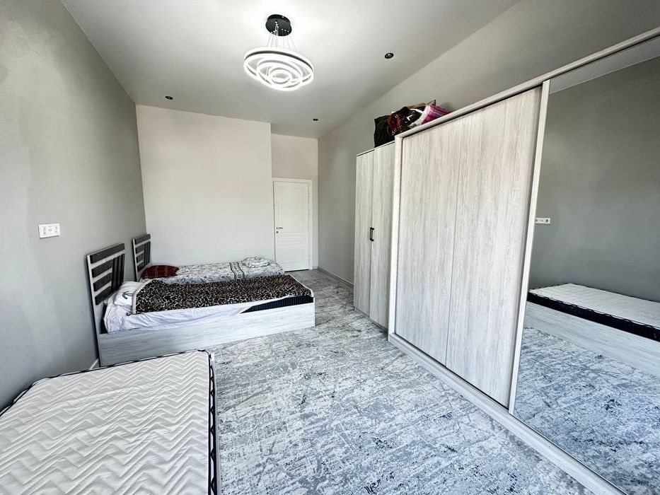 Sergeli dehqon bozori yaqinida 1 honali kv ijaraga beriladi