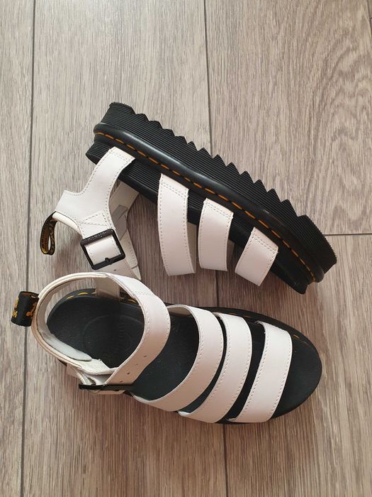 Sandale Dr. Martens