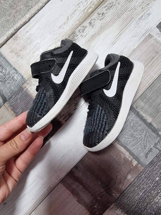 Бебешки детски маратонки от плат Nike revolution,за прохождане 12см