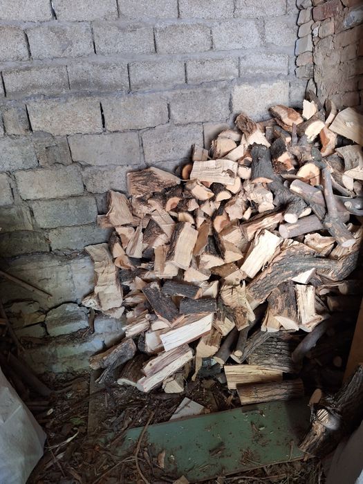 Мевали дарахтдан чиккан утин  сотилади