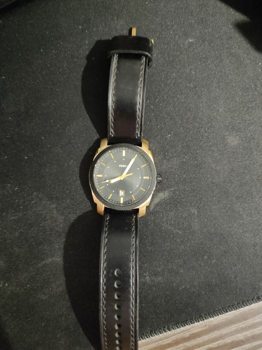 Продам часы Fossil