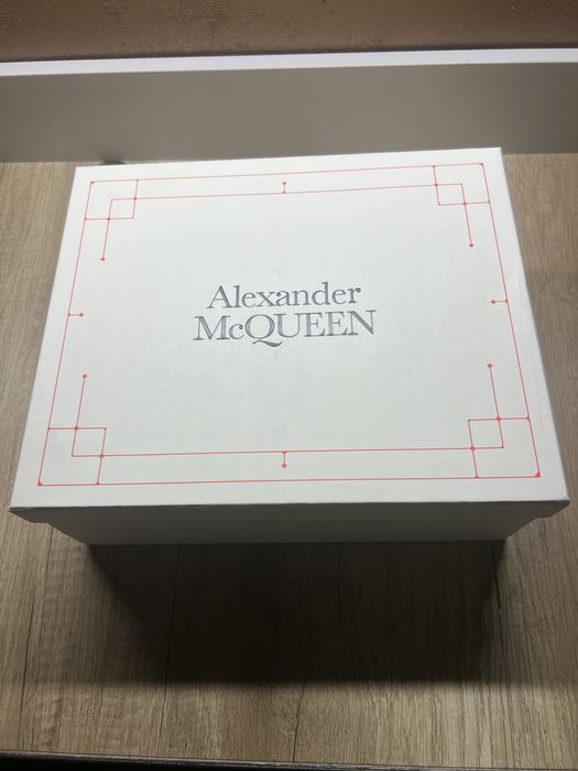 Alexander McQueen White Black 43