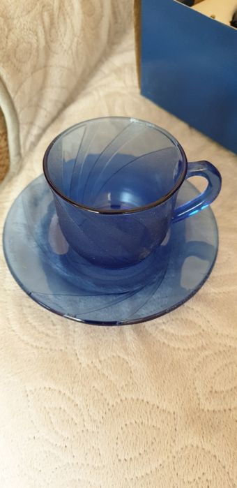 Гравиран сервиз за кафе синьо стъкло.
