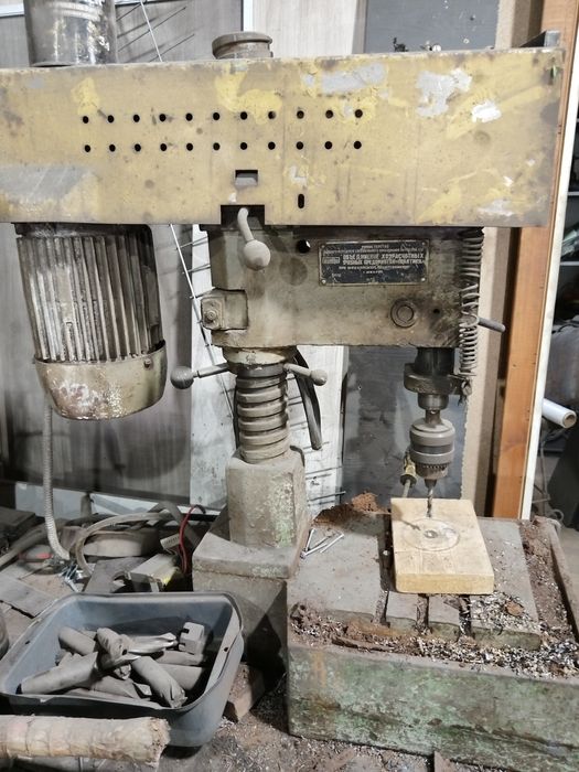 Продам сверлильный станок