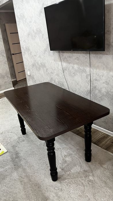 Стол за  40 000 тг