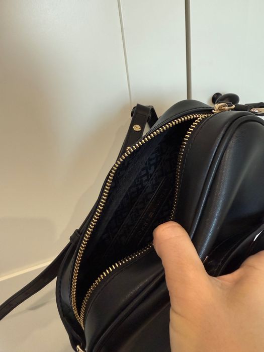 Дамска чанта Tommy hilfiger