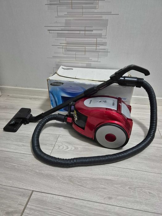 Пылесос Samsung 1800W