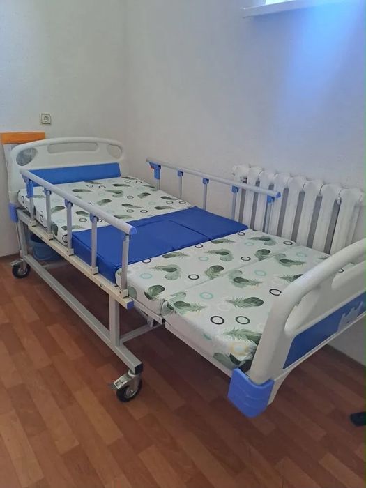 Кровать медицинская