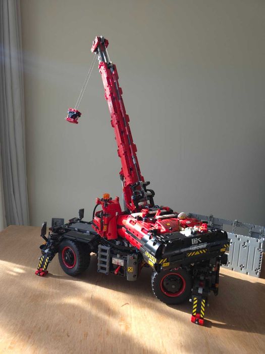 LEGO Technic The Big Red 42082