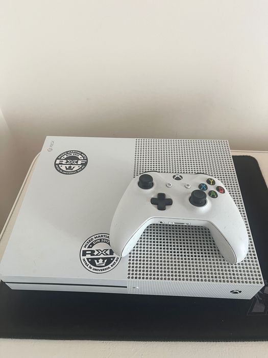 Xbox One S 1TB – Funcționează perfect