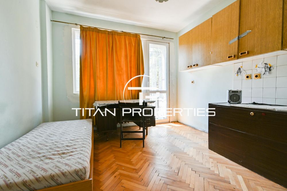 Дава се под наем Тристаен апартамент в София, Лозенец - 80 кв.м за 650 € - Снимка #3