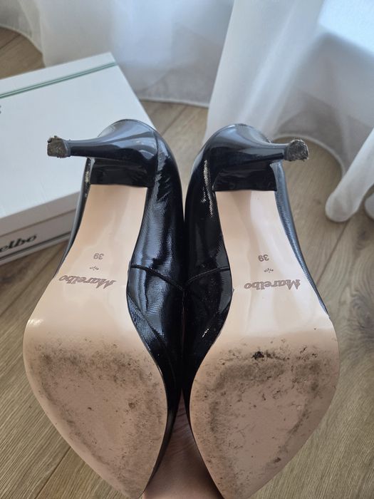 Pantofi din piele, toc cui, marime 39