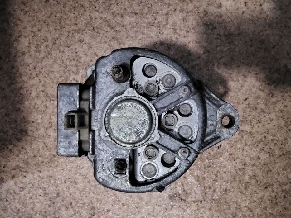 Генератор на ГАЗ 53 на запчасти