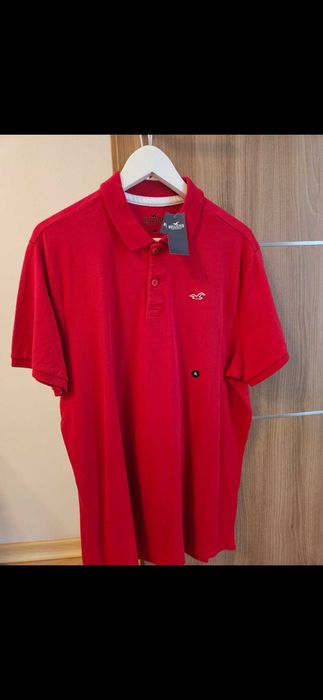 Vand Tricou Hollister nou cu eticheta.