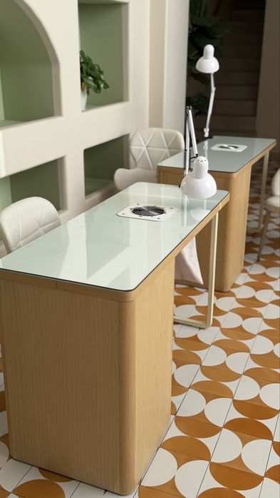 Стол маникюрный  180 000 тг