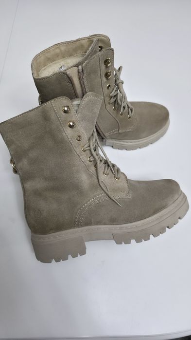 Ghete Benvenuti bej din piele intoarsa, pentru femei, marimea 38