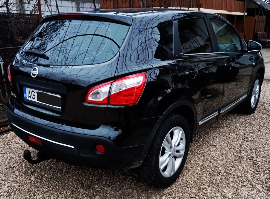 Vând Nissan Qashqai Chrome Edition 2012.EURO 5.Motor 1.5. 110 cp