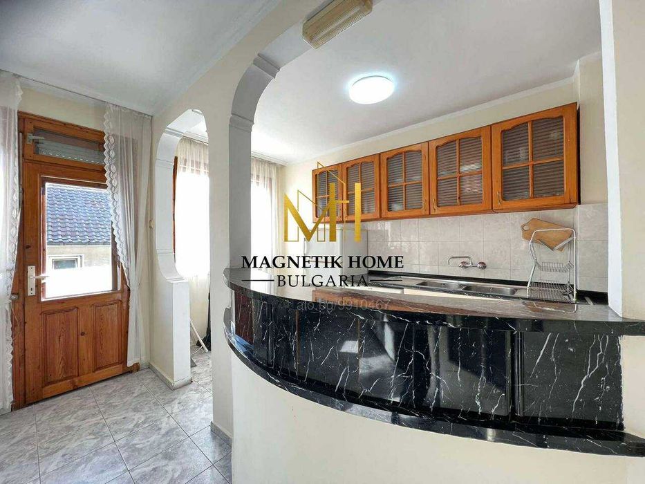 Дава се под наем Тристаен апартамент в Бургас, Лазур - 100 кв.м за 459 € - Снимка #12