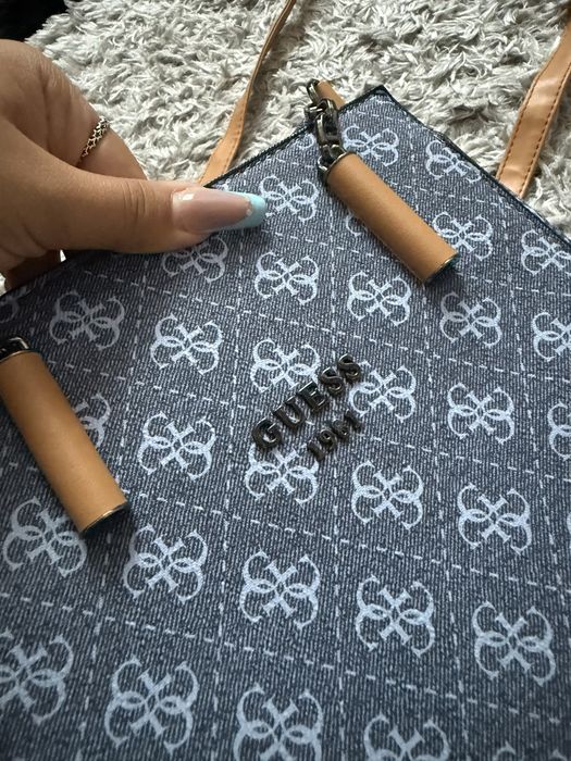 Geanta guess albastra