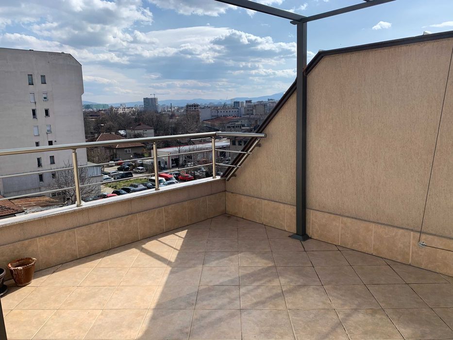 Дава се под наем Тристаен апартамент в София, Хаджи Димитър - 147 кв.м за 720 € - Снимка #1