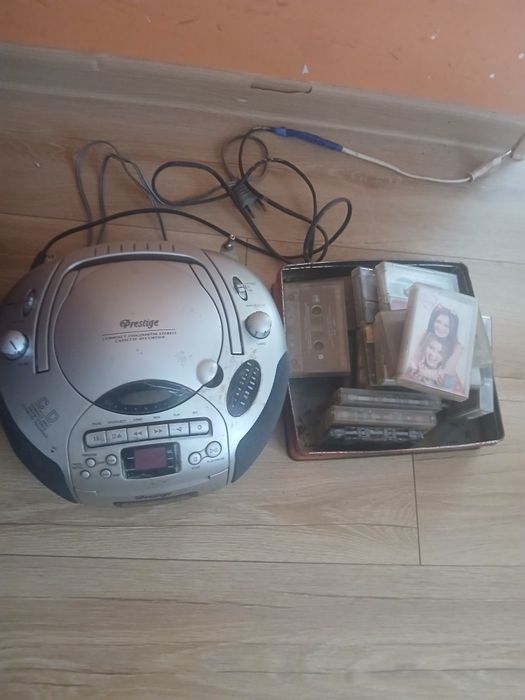 Casetofon cd și caseta