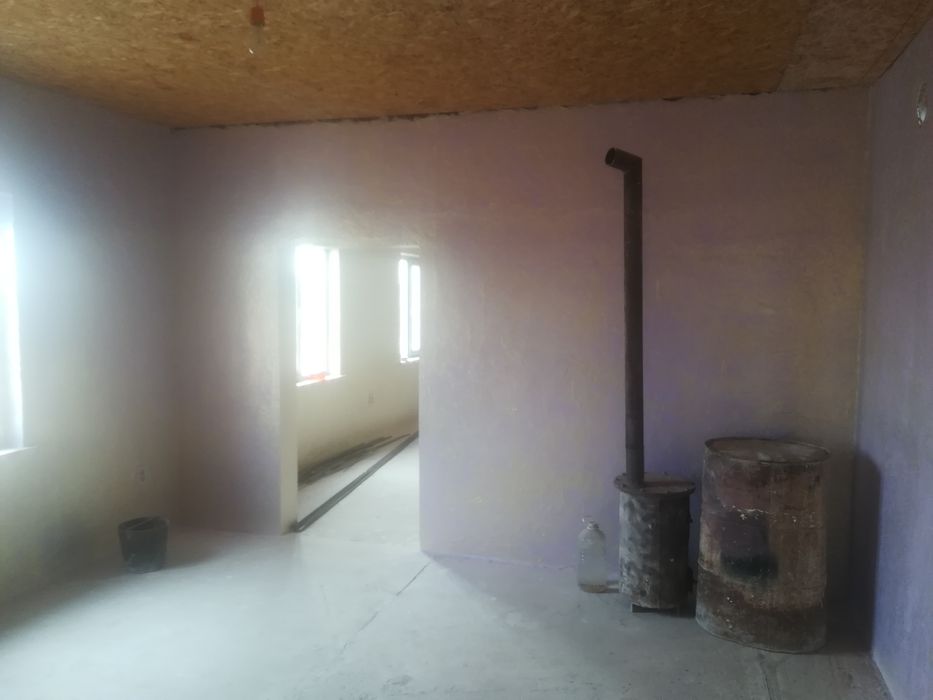 Участок с времянкой