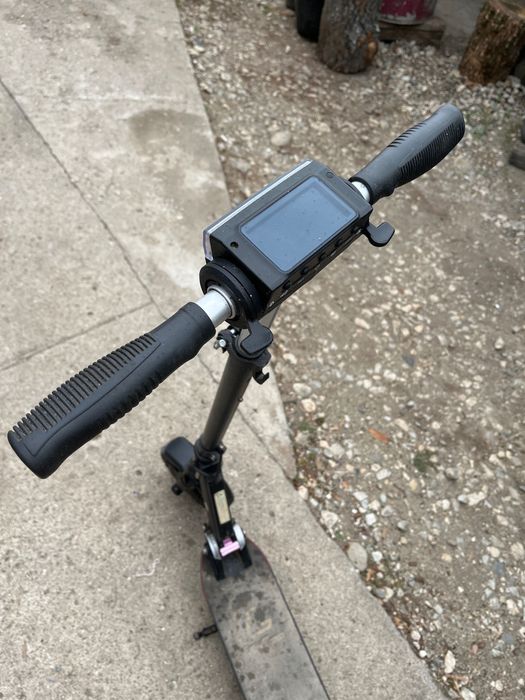 Vând trotinetă pentru piese