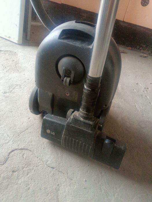 Продам Пылесос DAEWOO 1600w