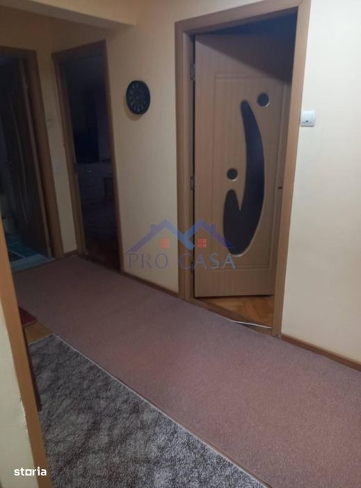 Apartament 3 camere, decomandat, Cetate, Lic. Sportiv, et.3, 2 bai