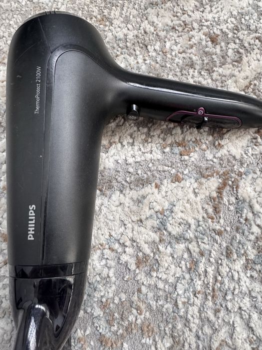 Продам фен Philips. Б/у в отличном состоянии.