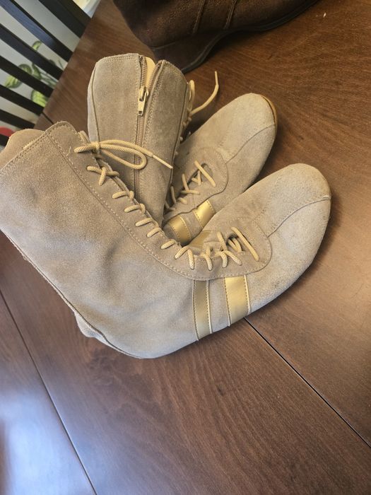 Дамски ботуши от велур