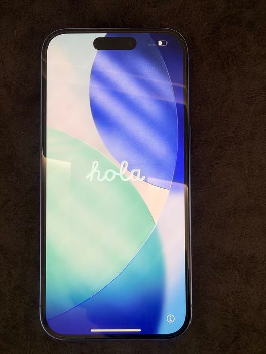 смартфон iPhone 16