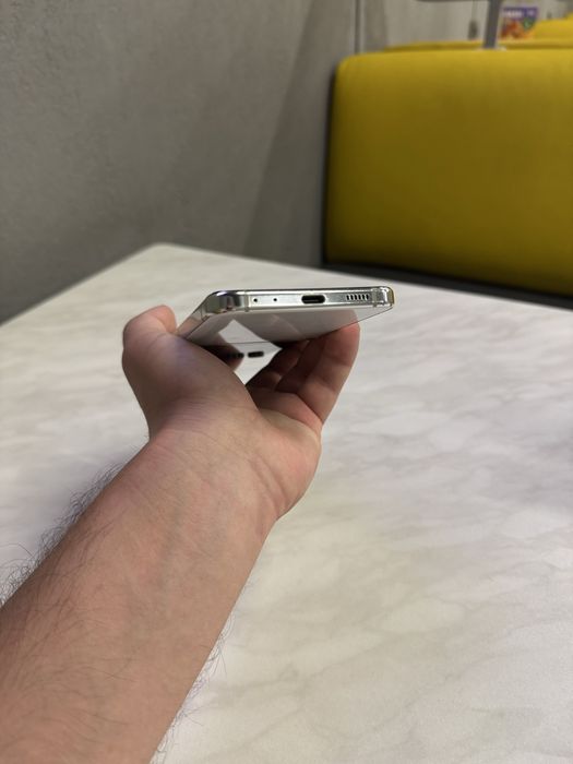 Samsung Z flip5 Идеал 8/512 гб