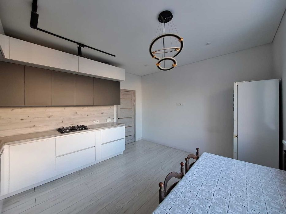 Продам 6 комнатный дом