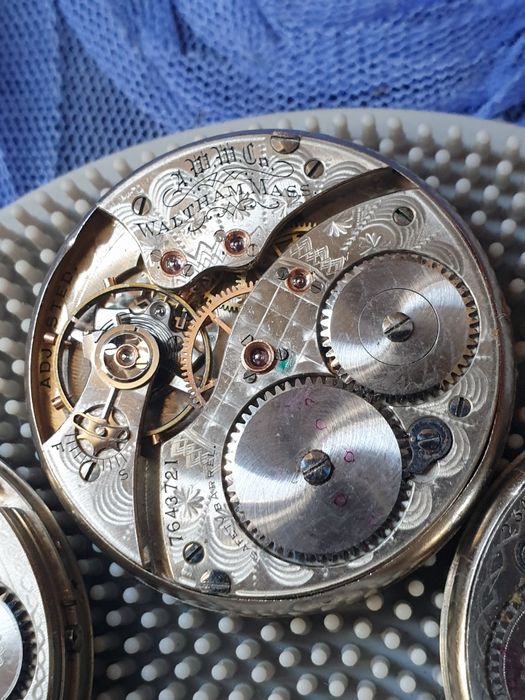 Vand mecanisme ceas de buzunar.