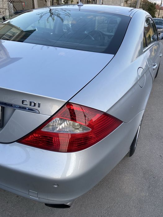 Десен стоп за Мерцедес CLS  w219