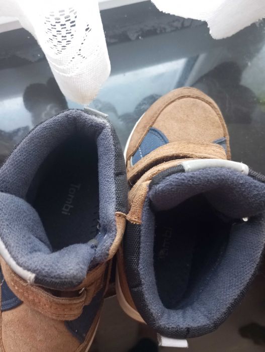 Утеплённые ботинки, демисезонные, размер 25. На 2-3 года.