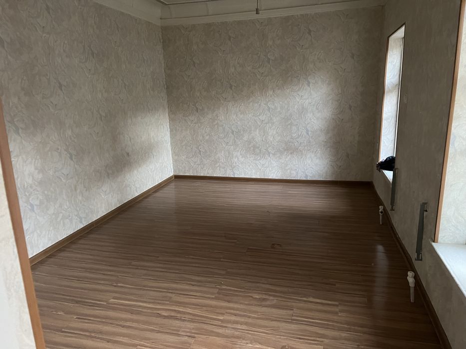 Шинам ховли сотилади