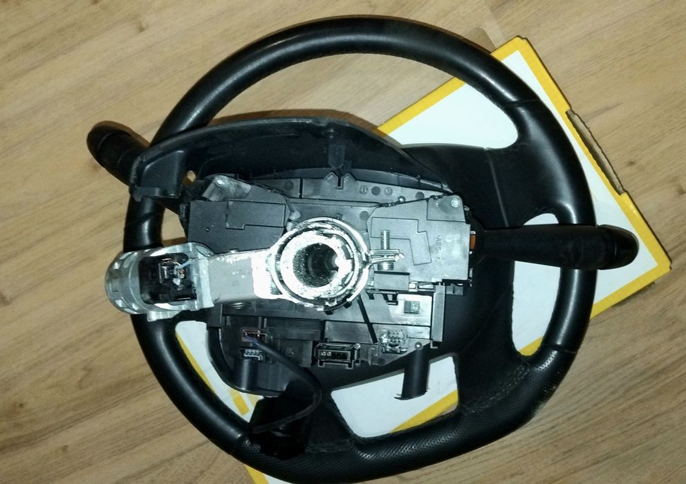 Мултифункционален волан с аербег airbag и лентов кабел + лост за мигач