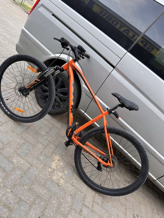 Bicicleta Scott  Aspect x29 este aprope noua marime cadru M