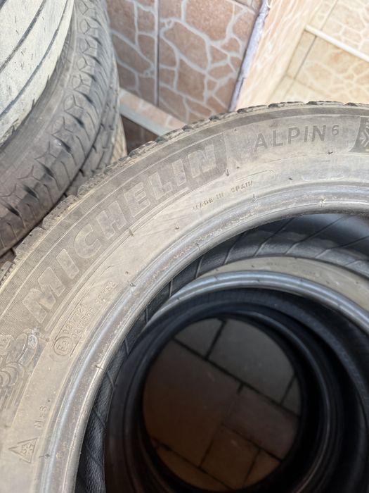 Pirelli P7 245/45/R18 vara DOT 21 si Michelin Alpin 6 215/55/R17