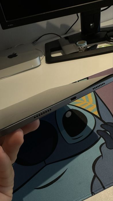 Salut! Vând Ipad 11 Pro, generatia a 3-a, M1, 256 GB Memory, Wifi version