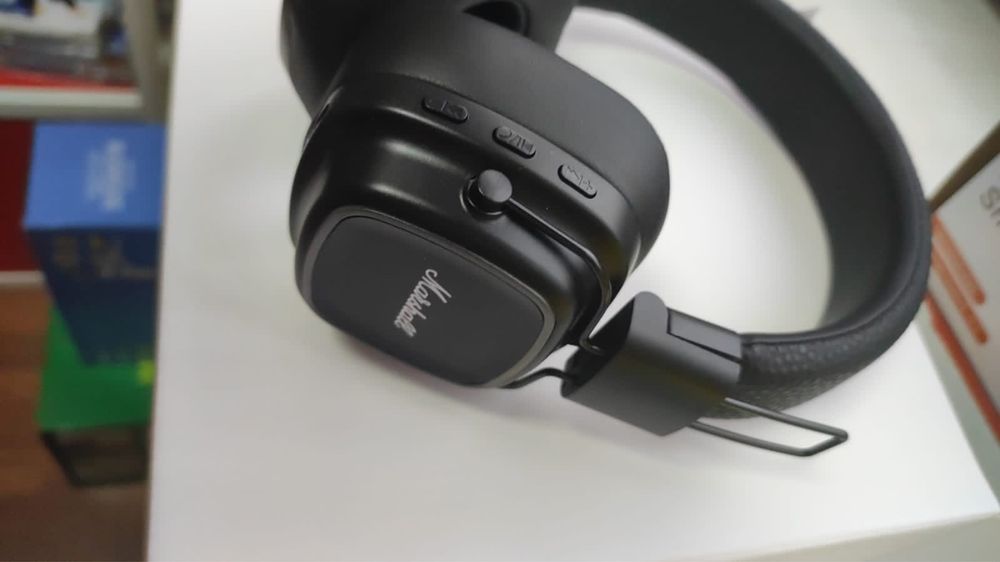 Наушники Marshall