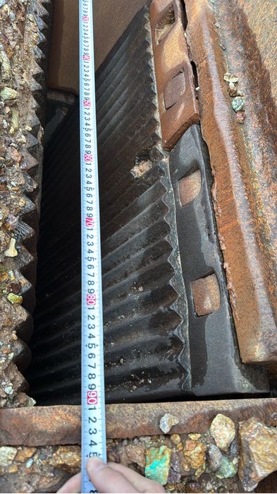 Продам грохот щековую дробилку