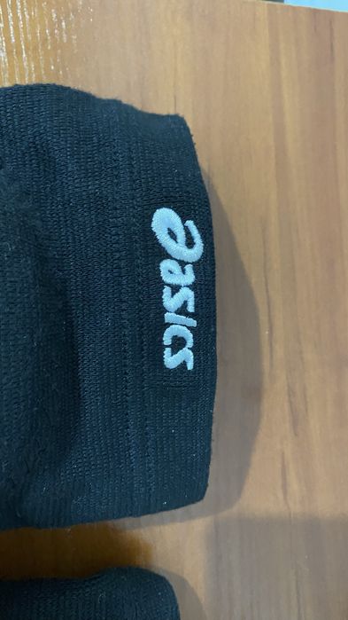 Asics наколенник