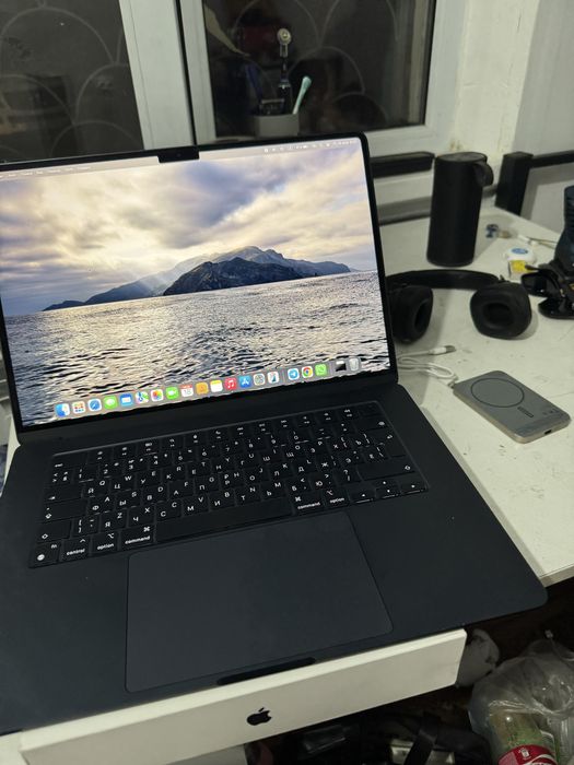 Macbook Air 2023 M2